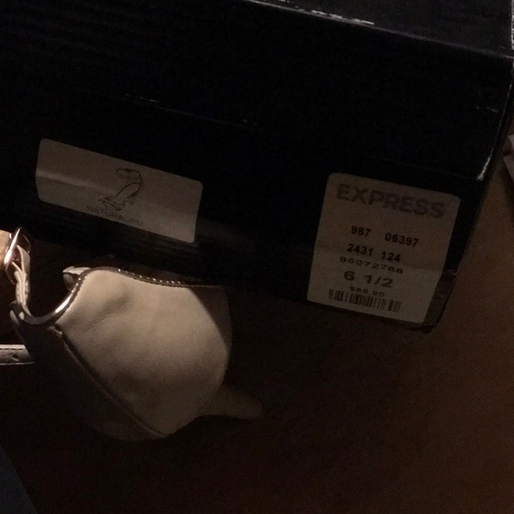 Express Sandals - Picture 9 of 10